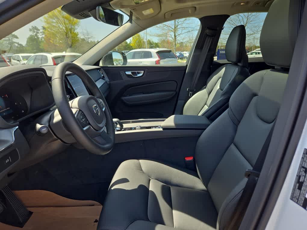 new 2025 Volvo XC60 car, priced at $49,095