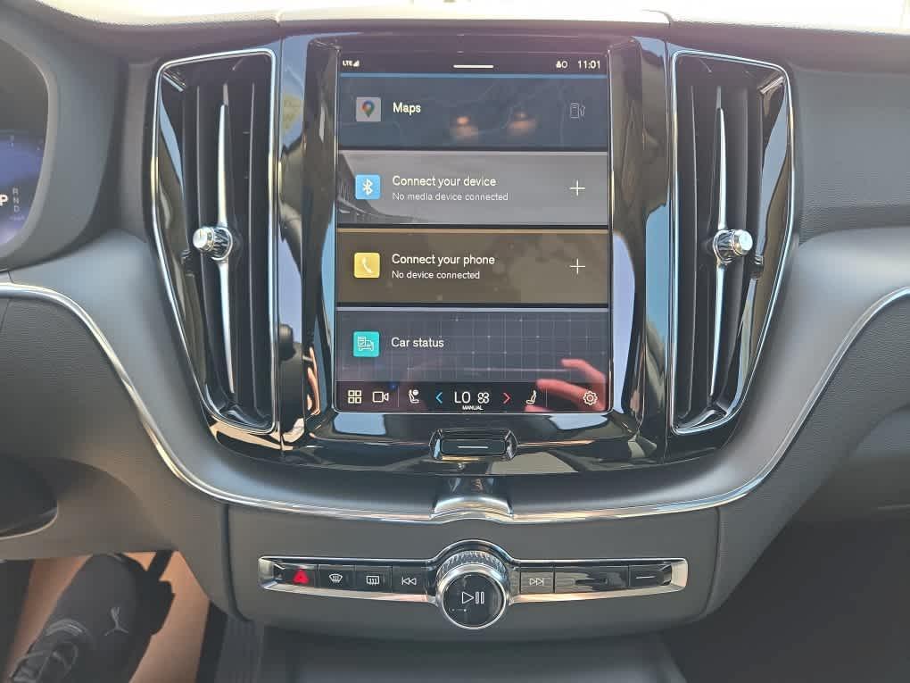 new 2025 Volvo XC60 car, priced at $49,095