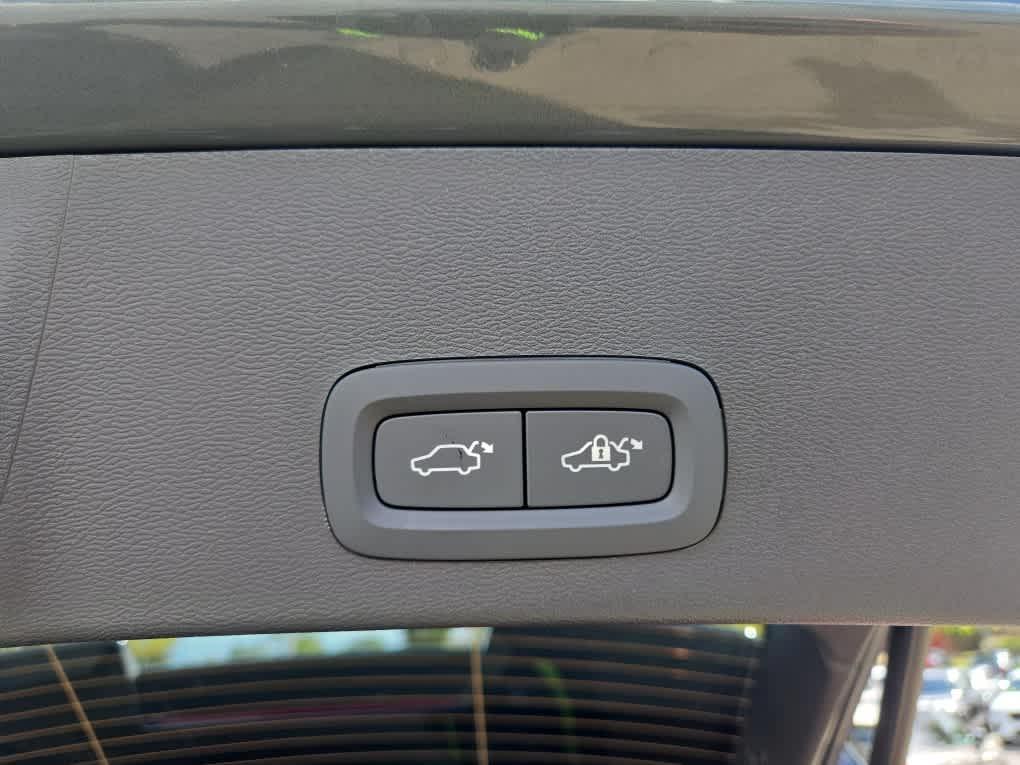 new 2026 Volvo XC40 car, priced at $54,200