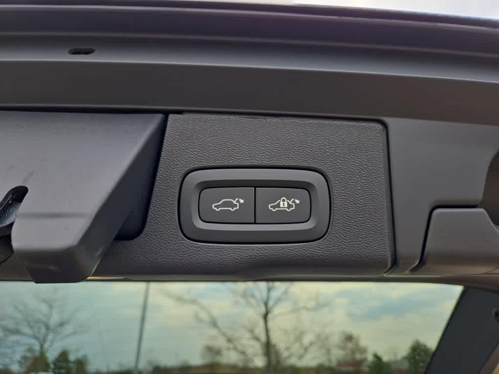 new 2025 Volvo XC60 Plug-In Hybrid car, priced at $66,260