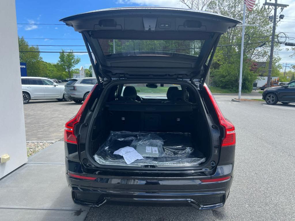 new 2025 Volvo XC60 car, priced at $61,555