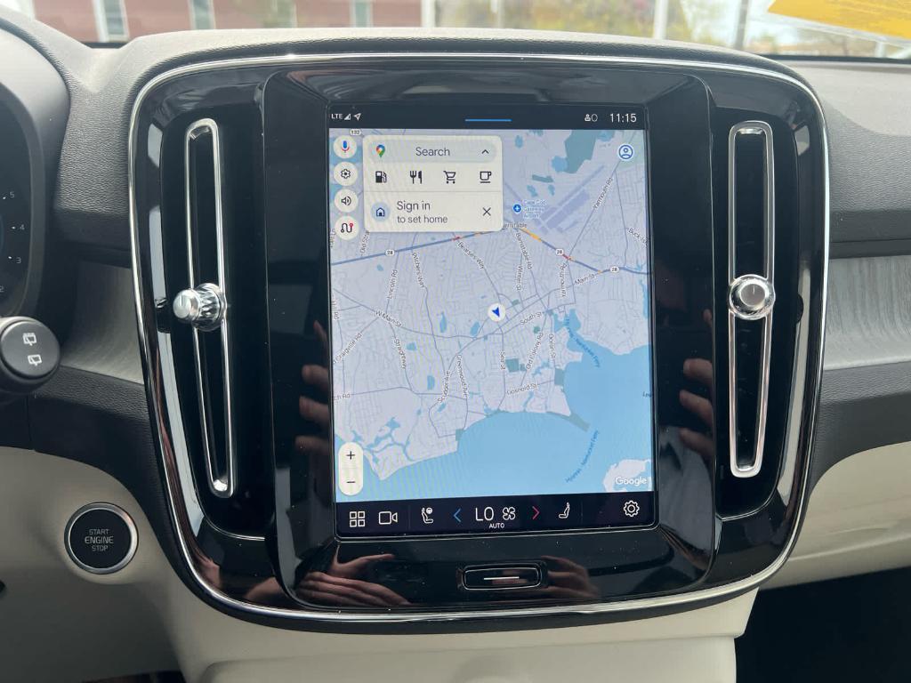 new 2025 Volvo XC40 car, priced at $52,235