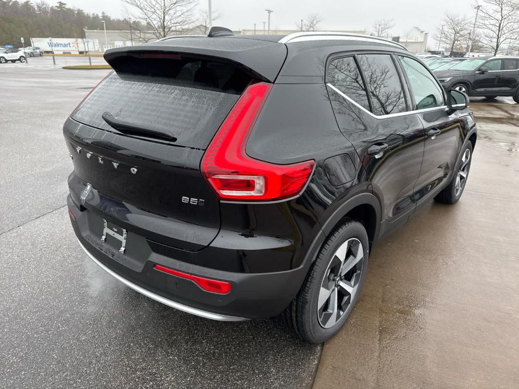 new 2025 Volvo XC40 car, priced at $48,315