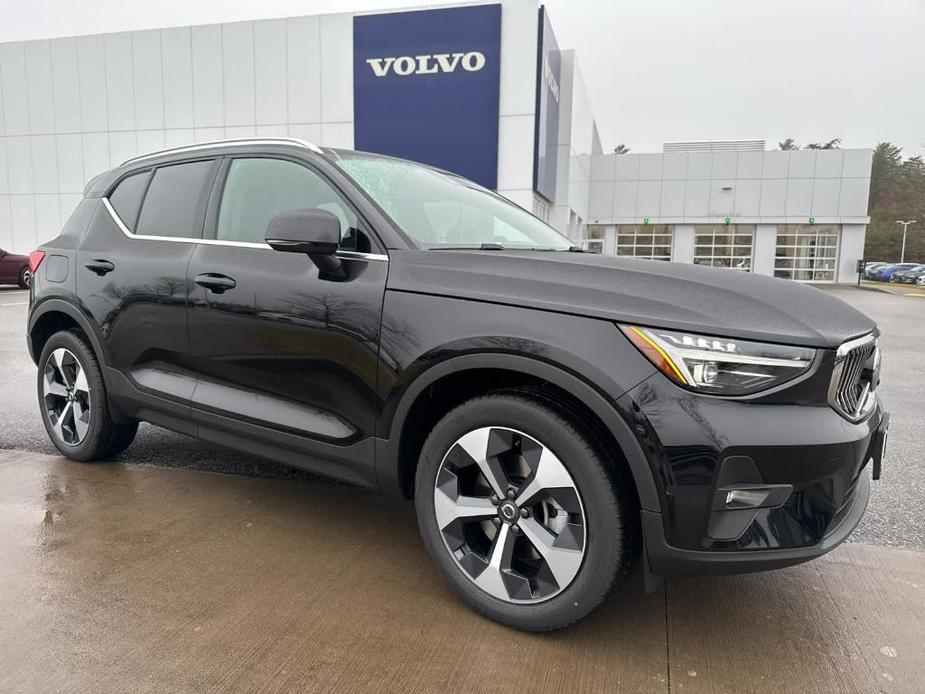 new 2025 Volvo XC40 car, priced at $48,315