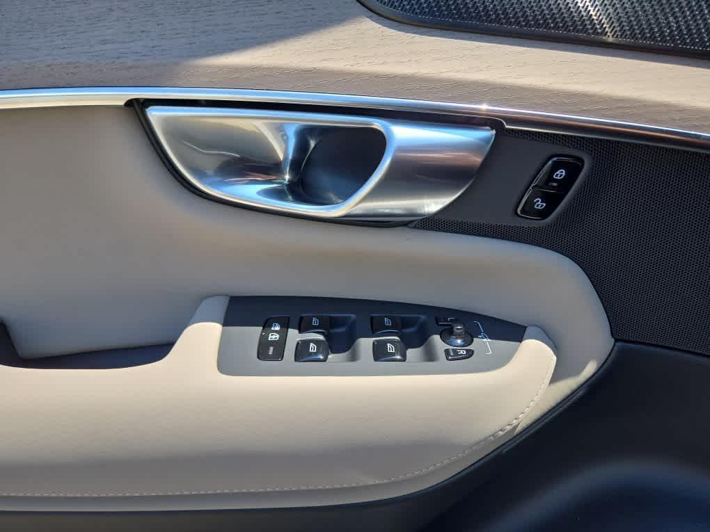new 2025 Volvo XC90 car