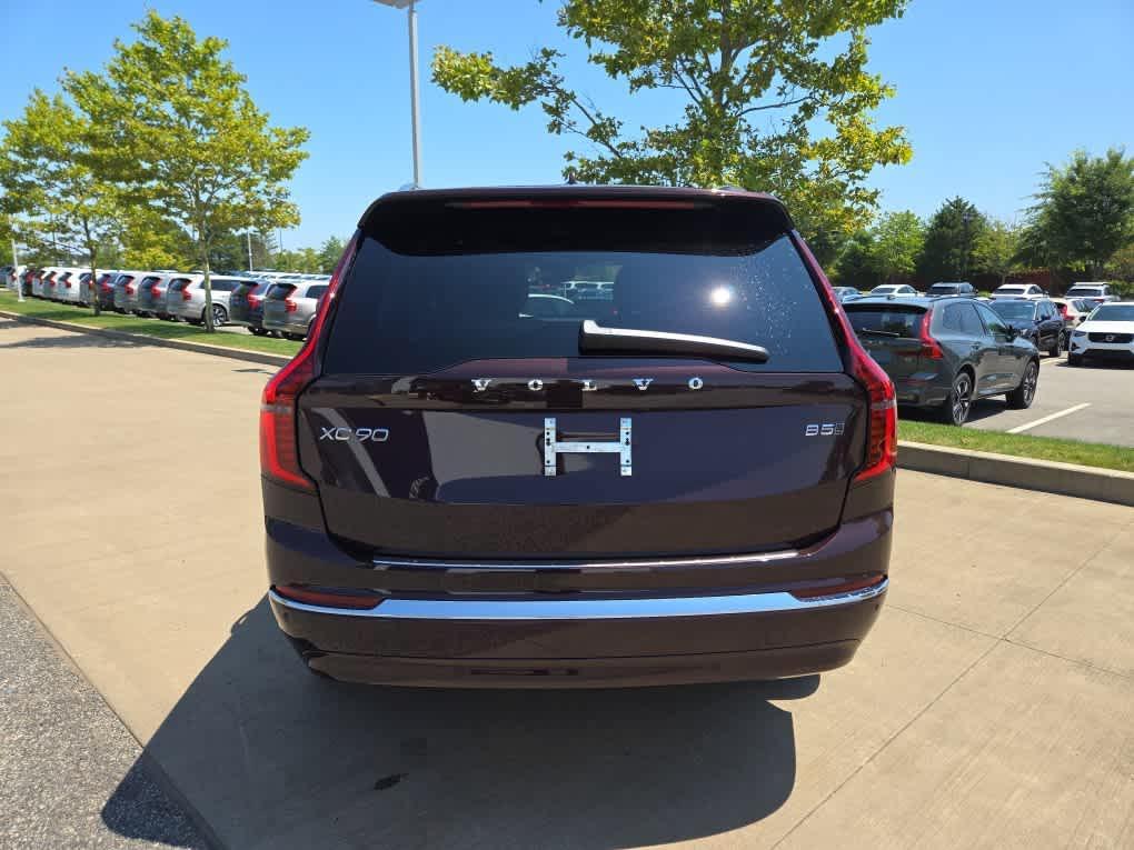 new 2025 Volvo XC90 car