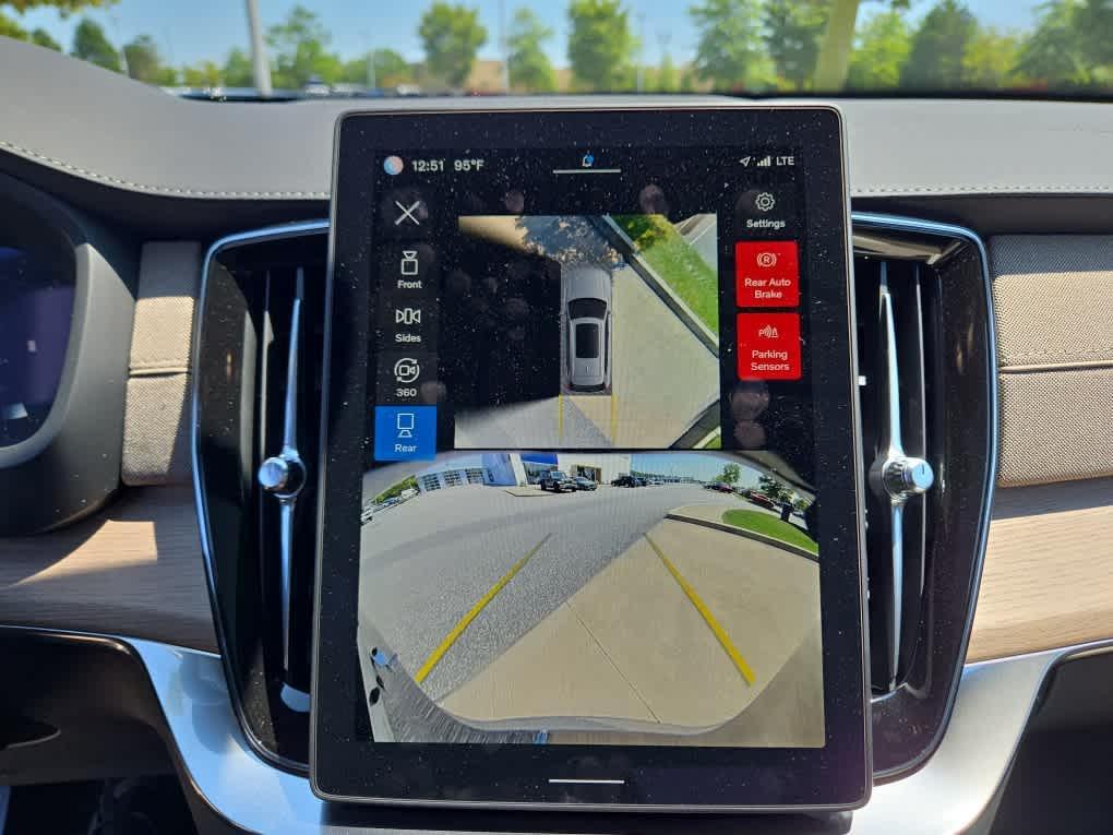 new 2025 Volvo XC90 car