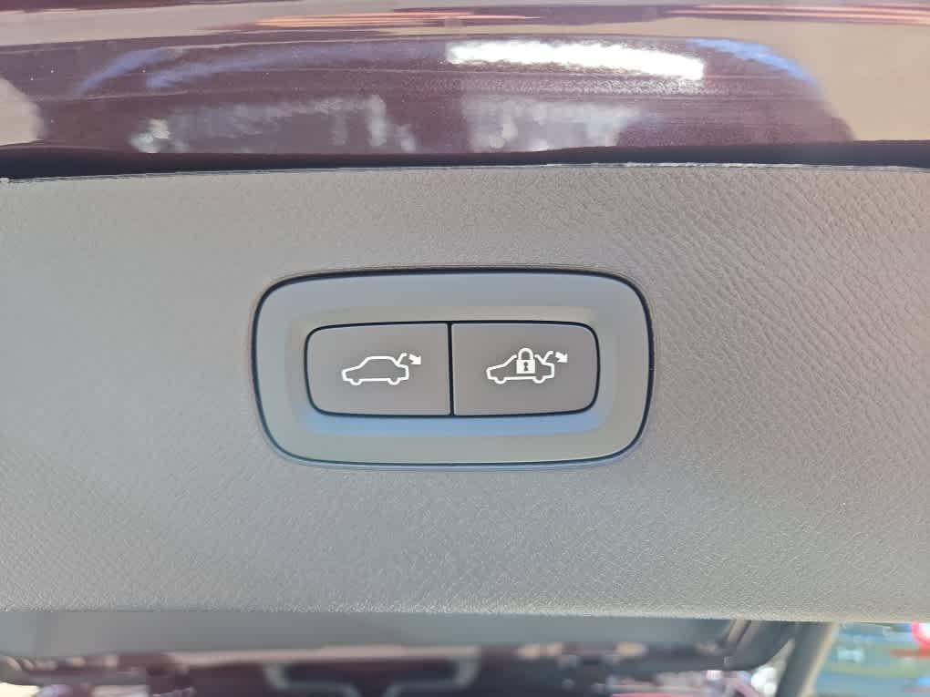 new 2025 Volvo XC90 car