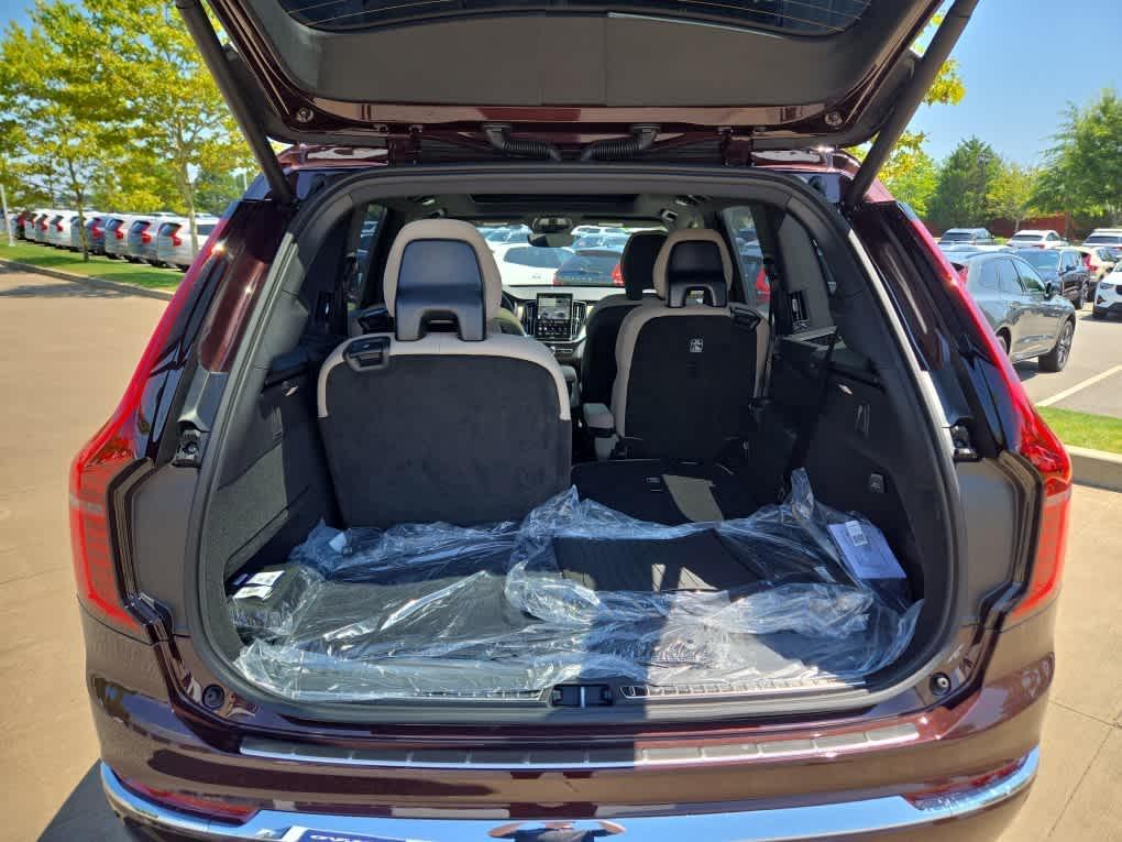 new 2025 Volvo XC90 car