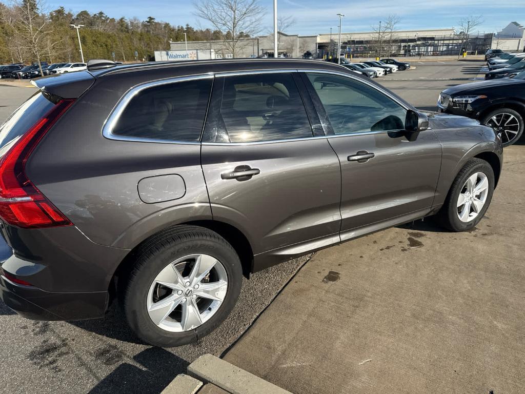 used 2022 Volvo XC60 car, priced at $32,600