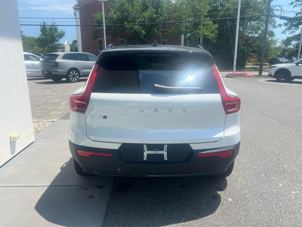 new 2025 Volvo EX40 car, priced at $62,685