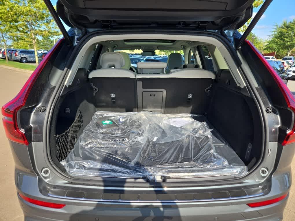 new 2026 Volvo XC60 car, priced at $80,310
