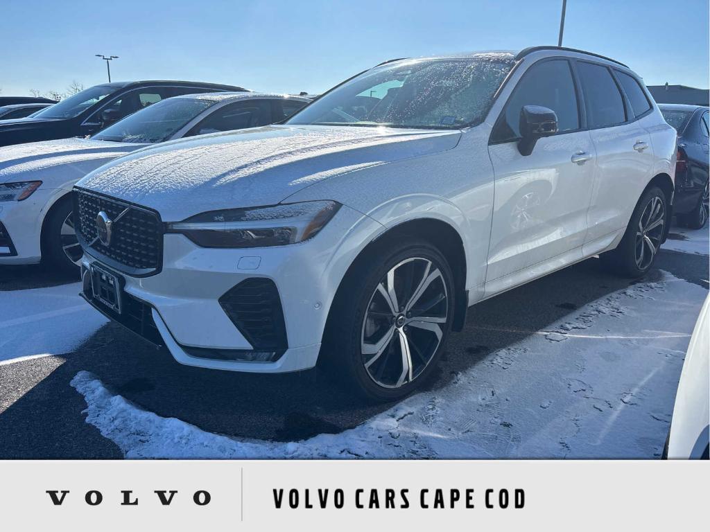 used 2022 Volvo XC60 car, priced at $36,800