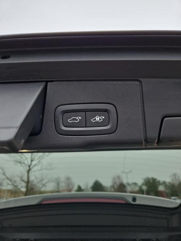 used 2023 Volvo XC60 car, priced at $36,900