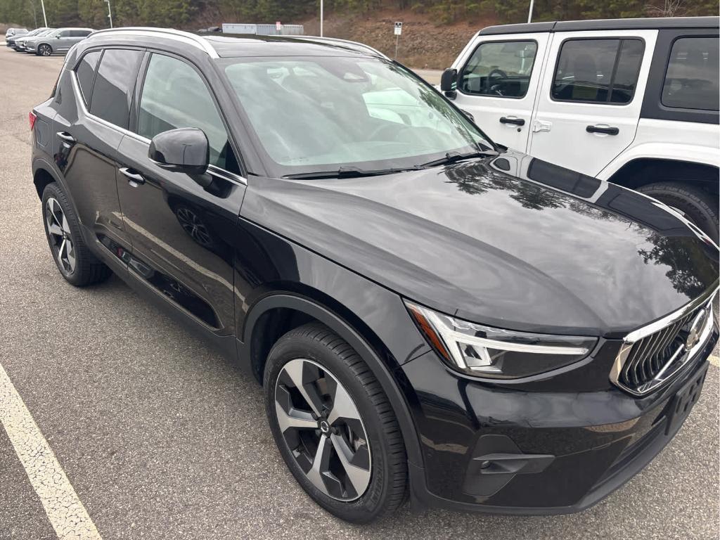 used 2020 Volvo XC40 car, priced at $23,900