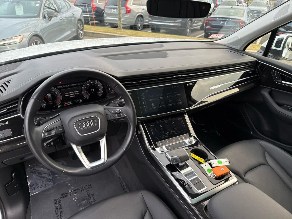 used 2024 Audi Q7 car, priced at $47,900