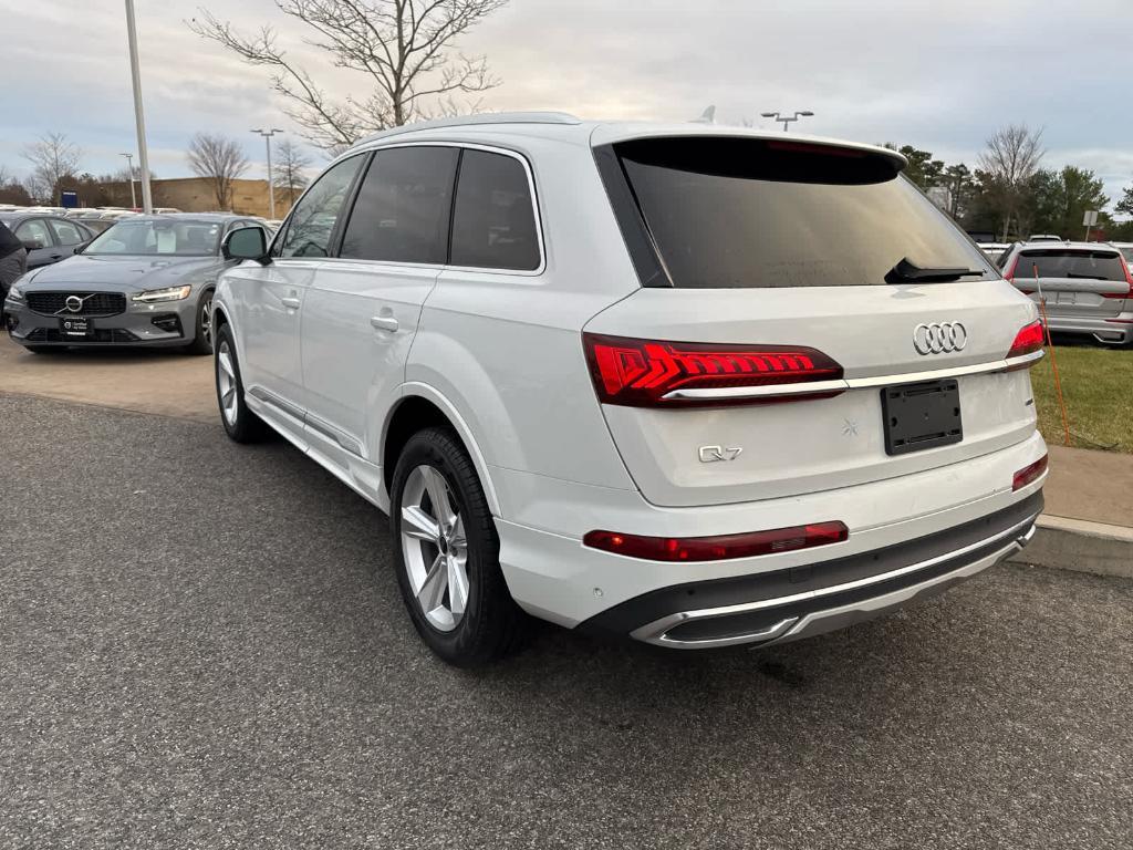 used 2024 Audi Q7 car, priced at $47,900