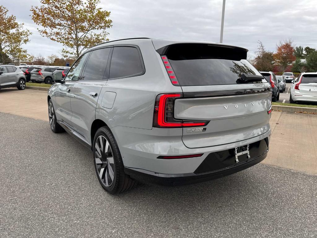 new 2025 Volvo EX90 car, priced at $85,640