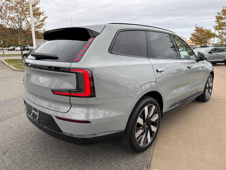 new 2025 Volvo EX90 car, priced at $85,640