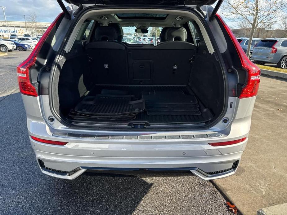 used 2023 Volvo XC60 car, priced at $37,900