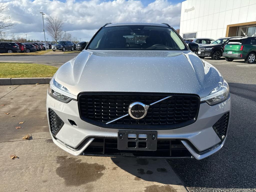 used 2023 Volvo XC60 car, priced at $37,900