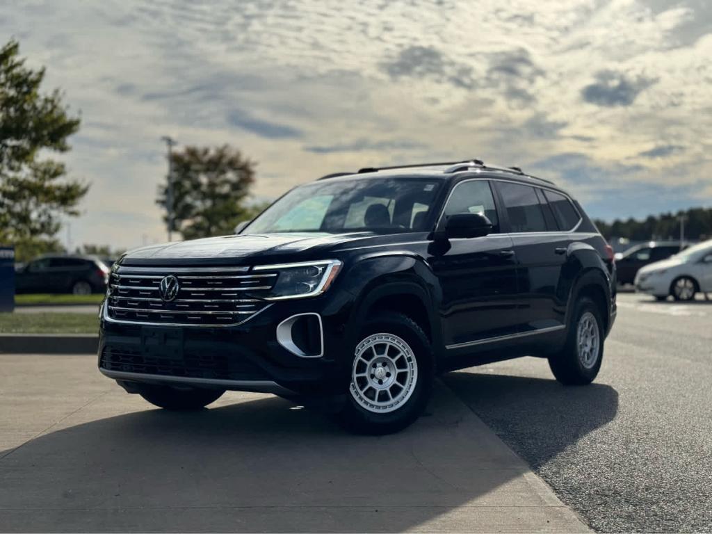 used 2024 Volkswagen Atlas car, priced at $35,800