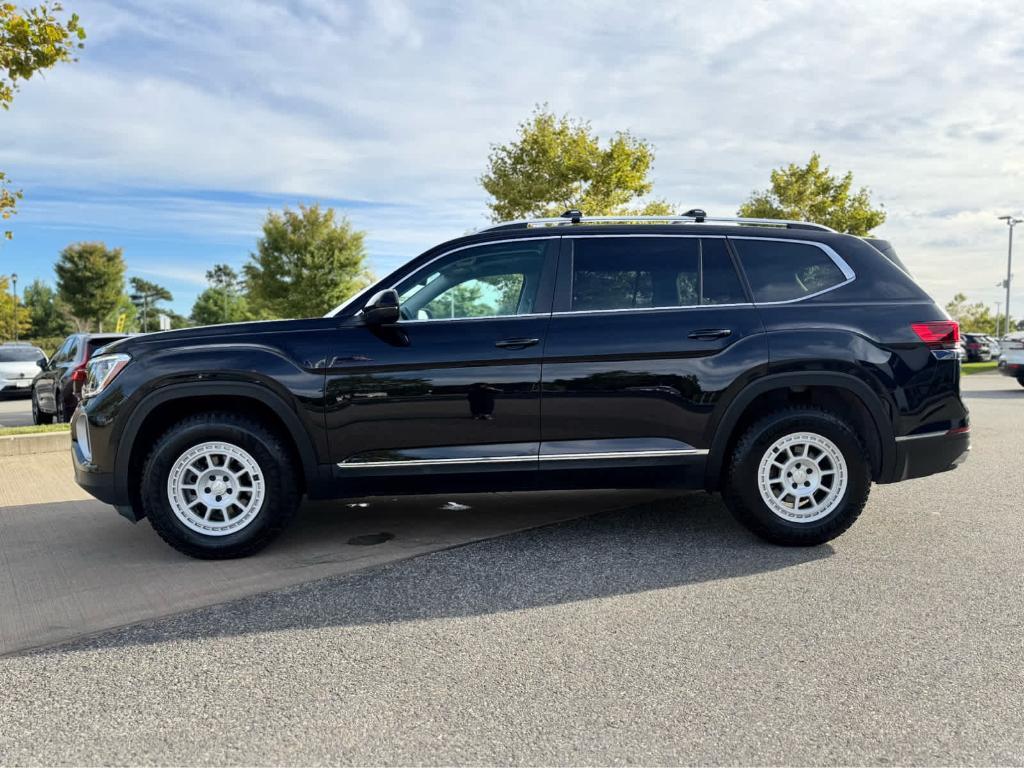 used 2024 Volkswagen Atlas car, priced at $35,800
