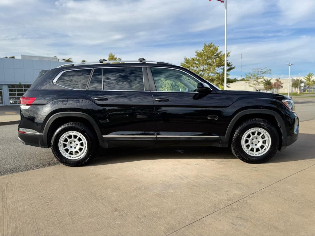 used 2024 Volkswagen Atlas car, priced at $35,800