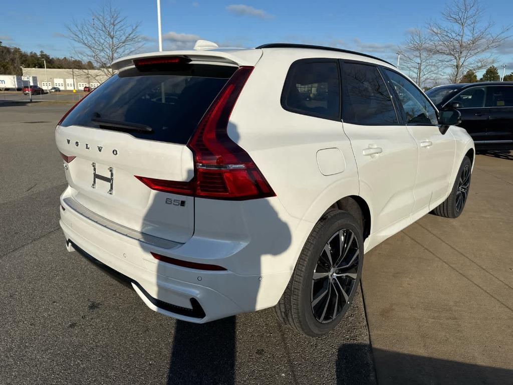 new 2025 Volvo XC60 car, priced at $55,335