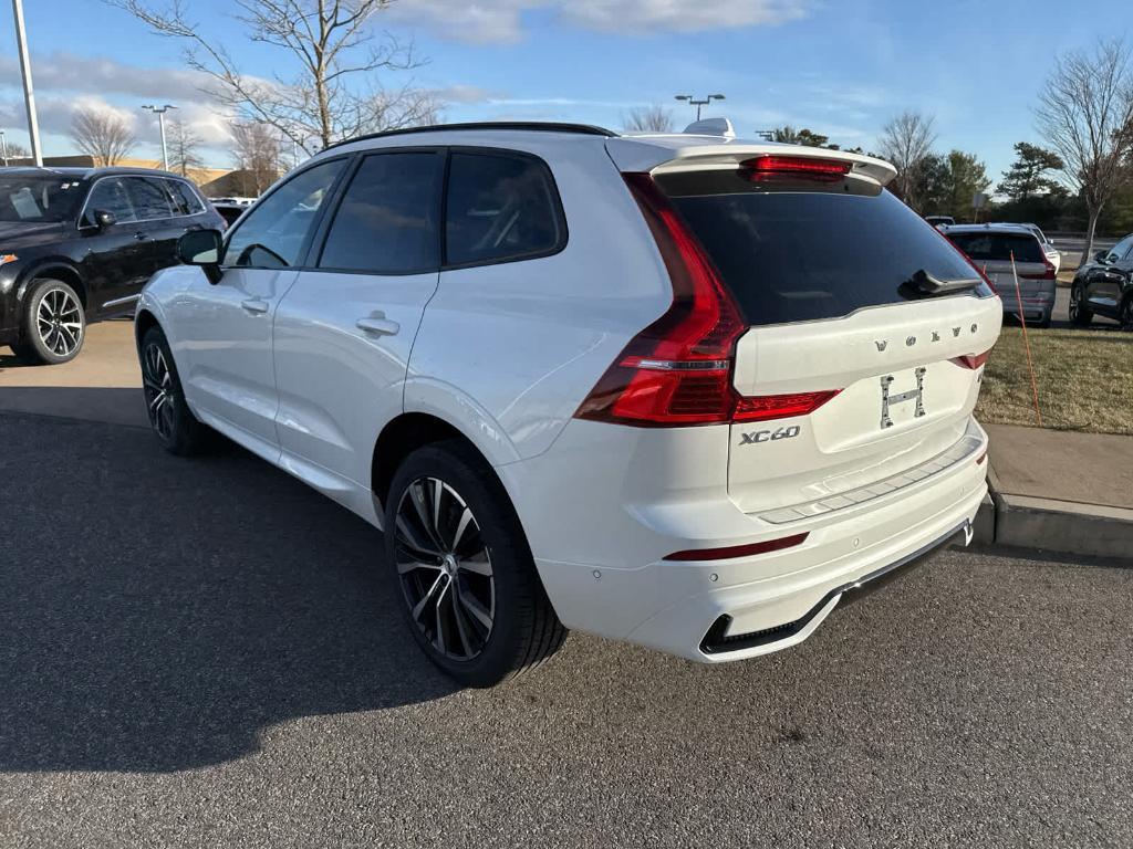 new 2025 Volvo XC60 car, priced at $55,335