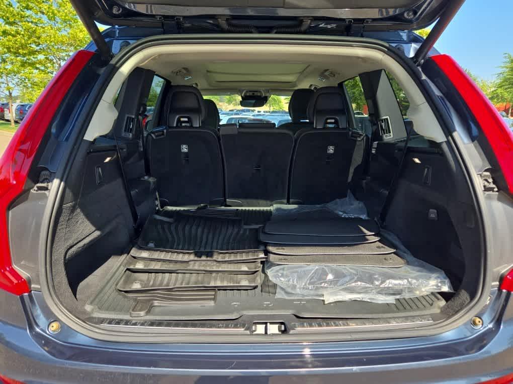 used 2022 Volvo XC90 car, priced at $39,900