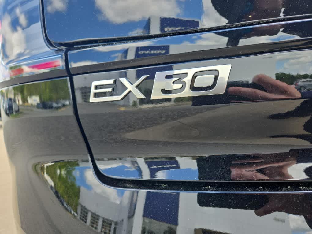 new 2025 Volvo EX30 car