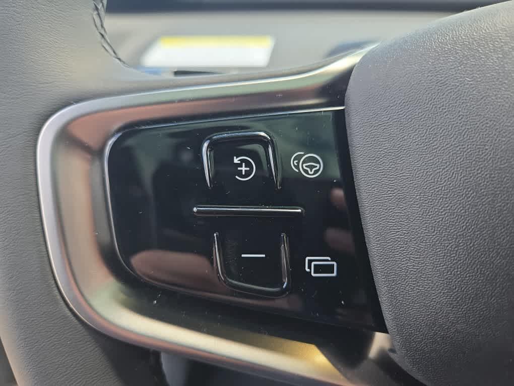 new 2025 Volvo EX30 car