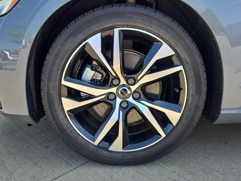 used 2024 Volvo S60 car, priced at $28,900