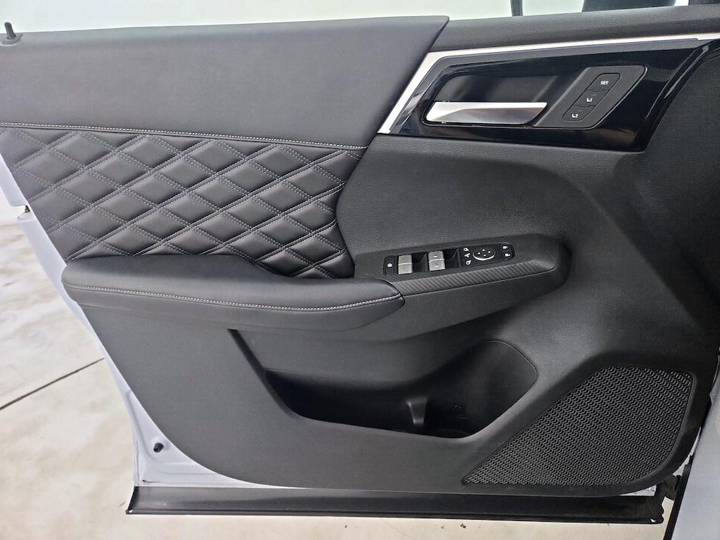 used 2023 Mitsubishi Outlander car, priced at $29,998