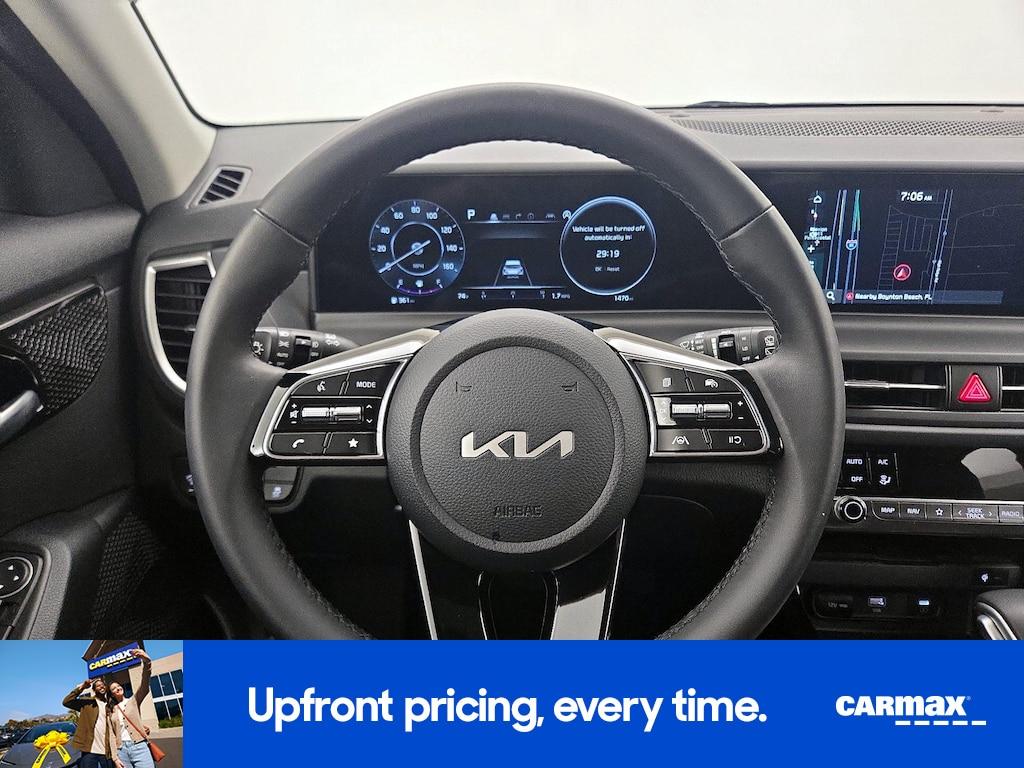 used 2025 Kia Seltos car, priced at $27,998