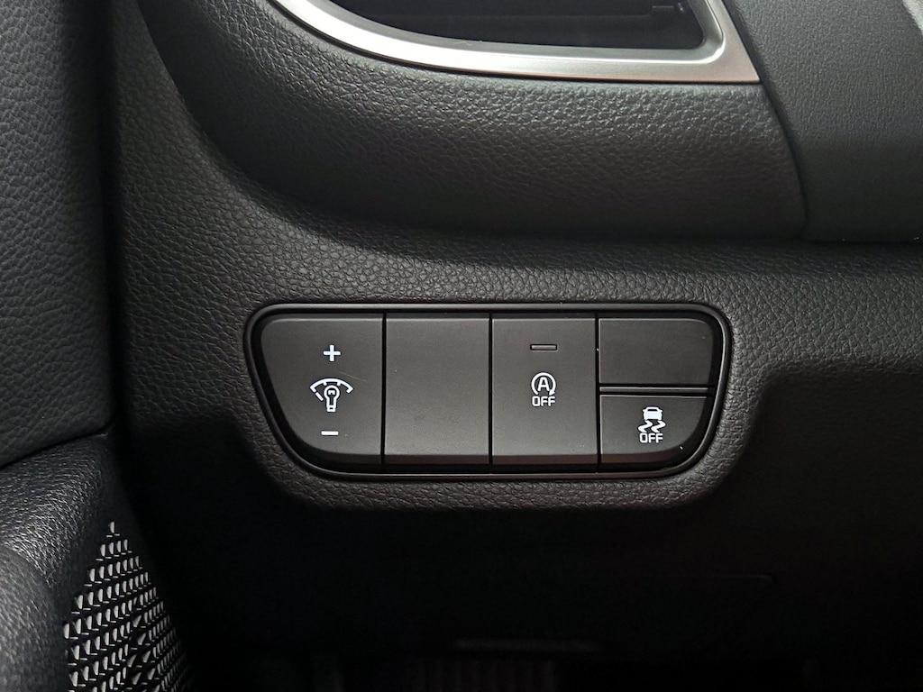 used 2025 Kia Seltos car, priced at $27,998