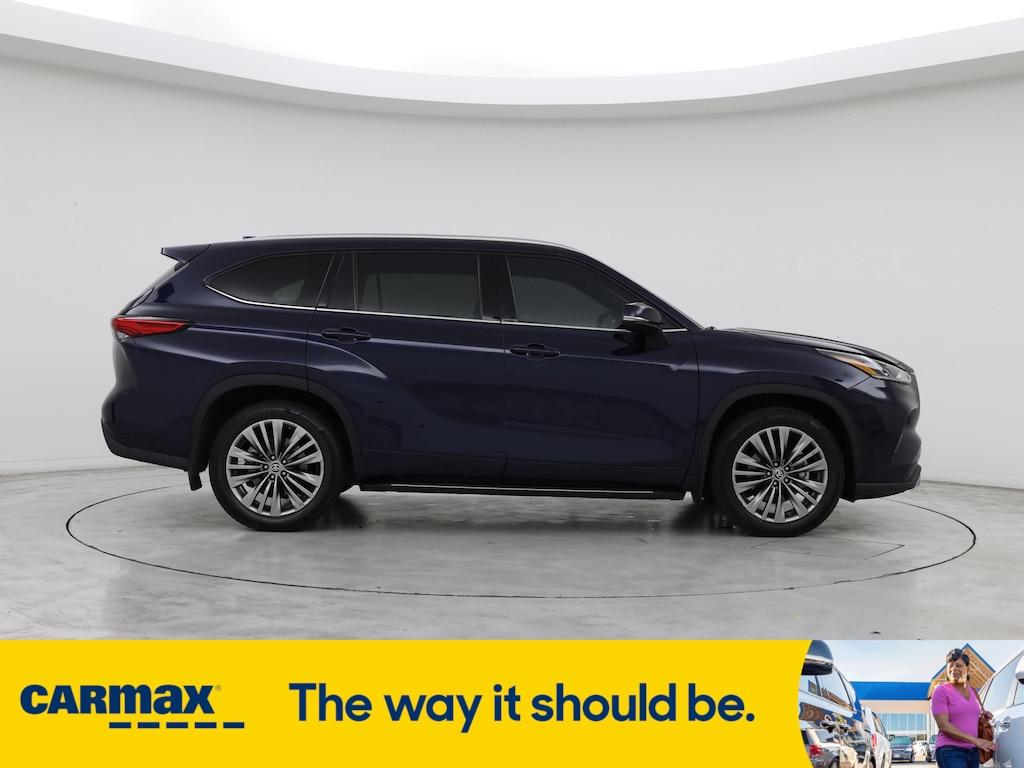 used 2021 Toyota Highlander car, priced at $41,998
