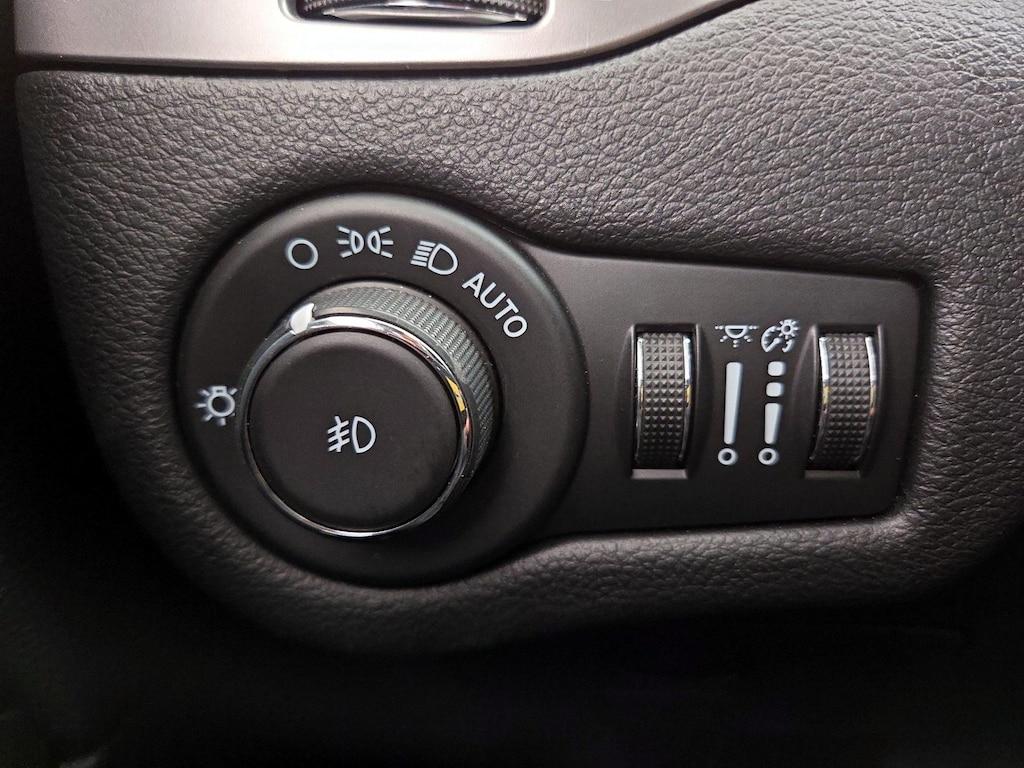 used 2021 Jeep Cherokee car, priced at $22,998