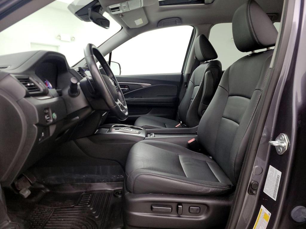 used 2022 Honda Pilot car, priced at $29,998