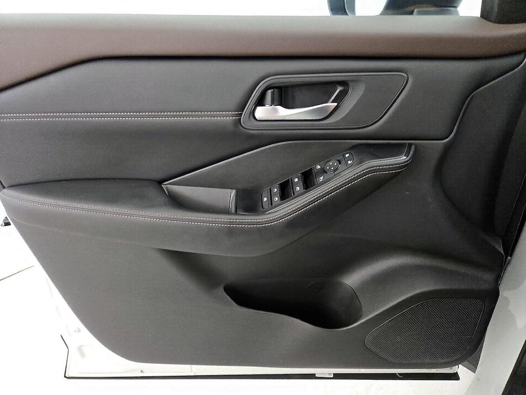 used 2023 Nissan Rogue car, priced at $27,998