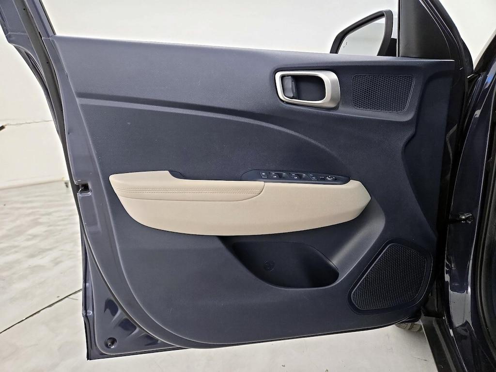 used 2022 Hyundai Venue car, priced at $19,998