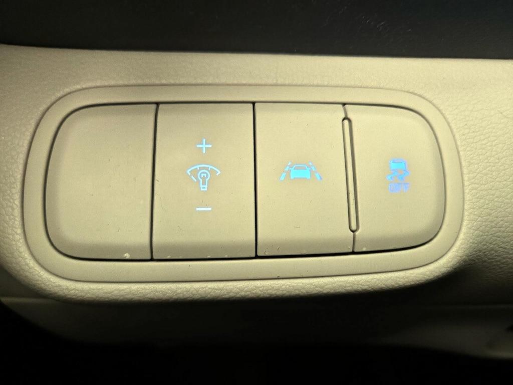 used 2022 Hyundai Venue car, priced at $19,998
