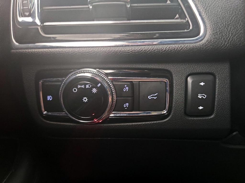 used 2021 Lincoln Navigator car, priced at $49,998