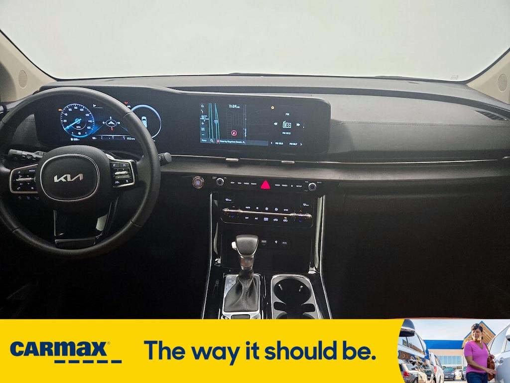 used 2024 Kia Carnival car, priced at $41,998