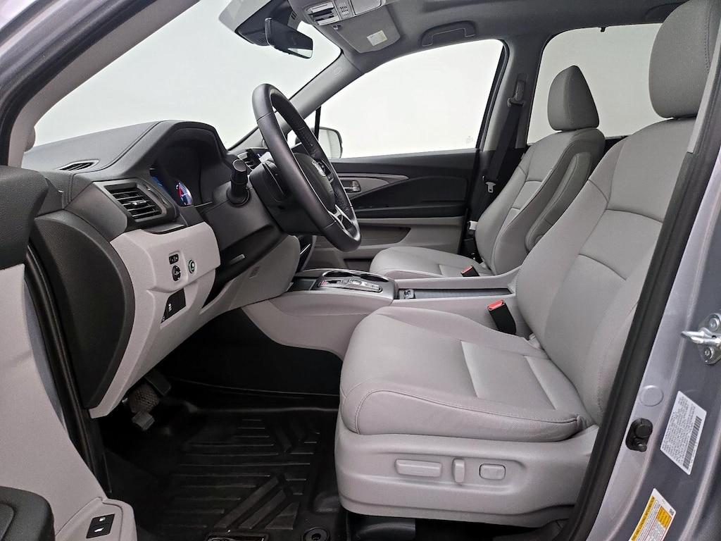 used 2022 Honda Pilot car, priced at $34,998