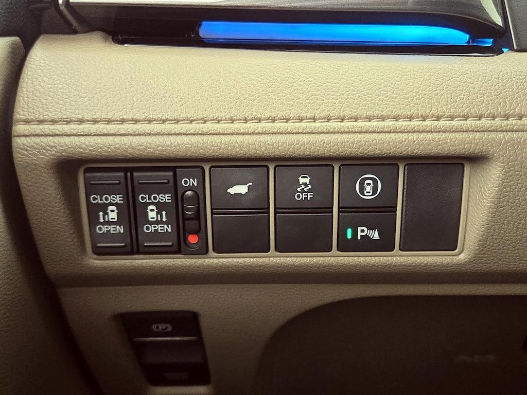 used 2023 Honda Odyssey car, priced at $44,998