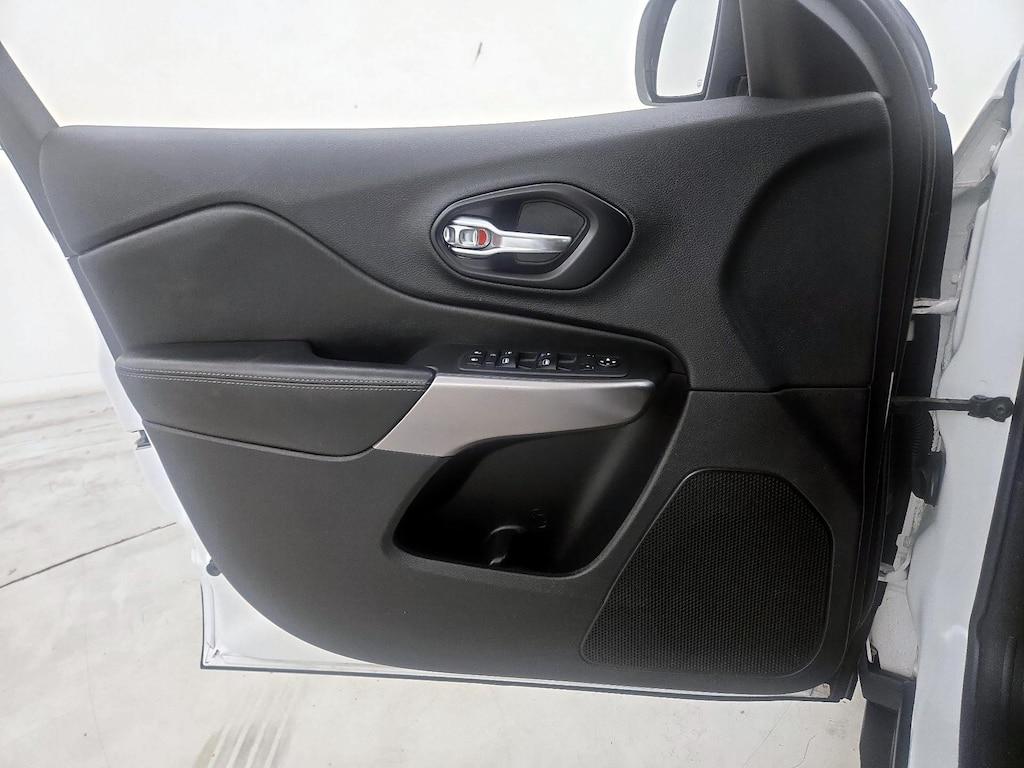 used 2019 Jeep Cherokee car, priced at $15,998