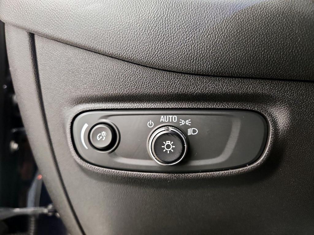 used 2021 Chevrolet Equinox car, priced at $20,998