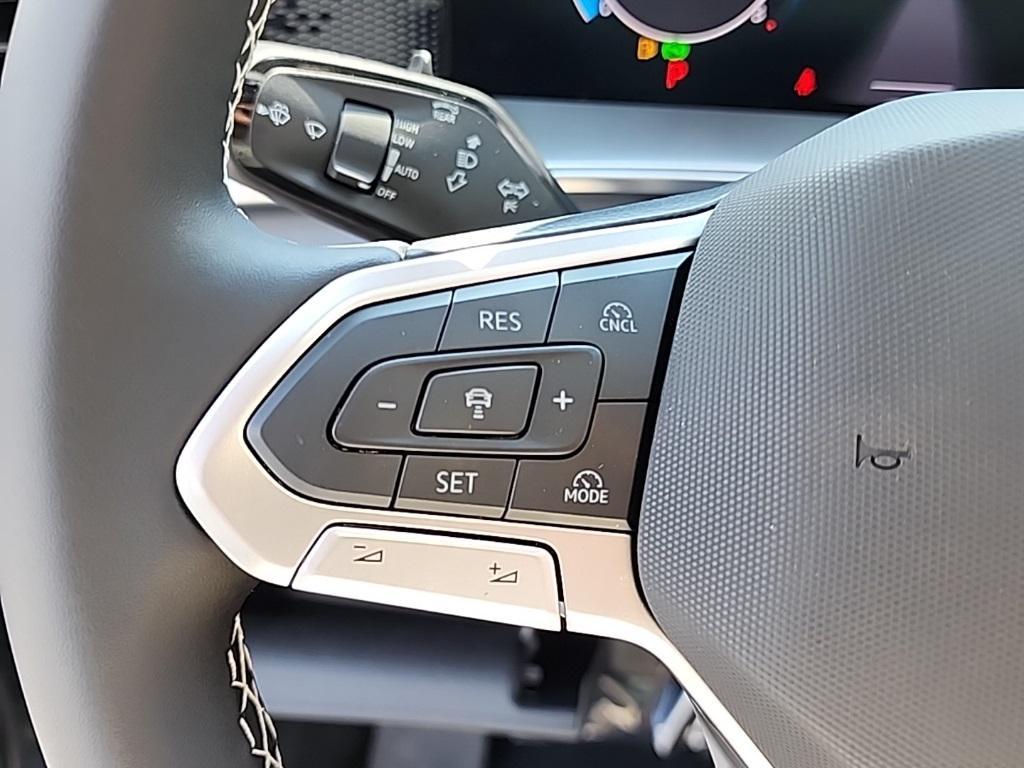 new 2025 Volkswagen Tiguan car, priced at $32,993